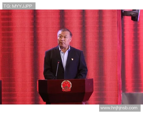 深度对话：探寻杨秀英在足球世界中的奋斗与梦想之旅