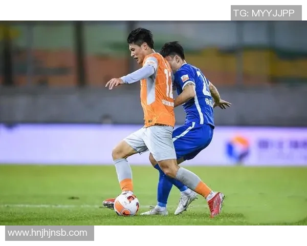 深圳足球队在全国锦标赛中以91分稳居积分榜首位展现强劲实力 深圳足球队在全国锦标赛中以91分稳居积分榜首位展现强劲实力